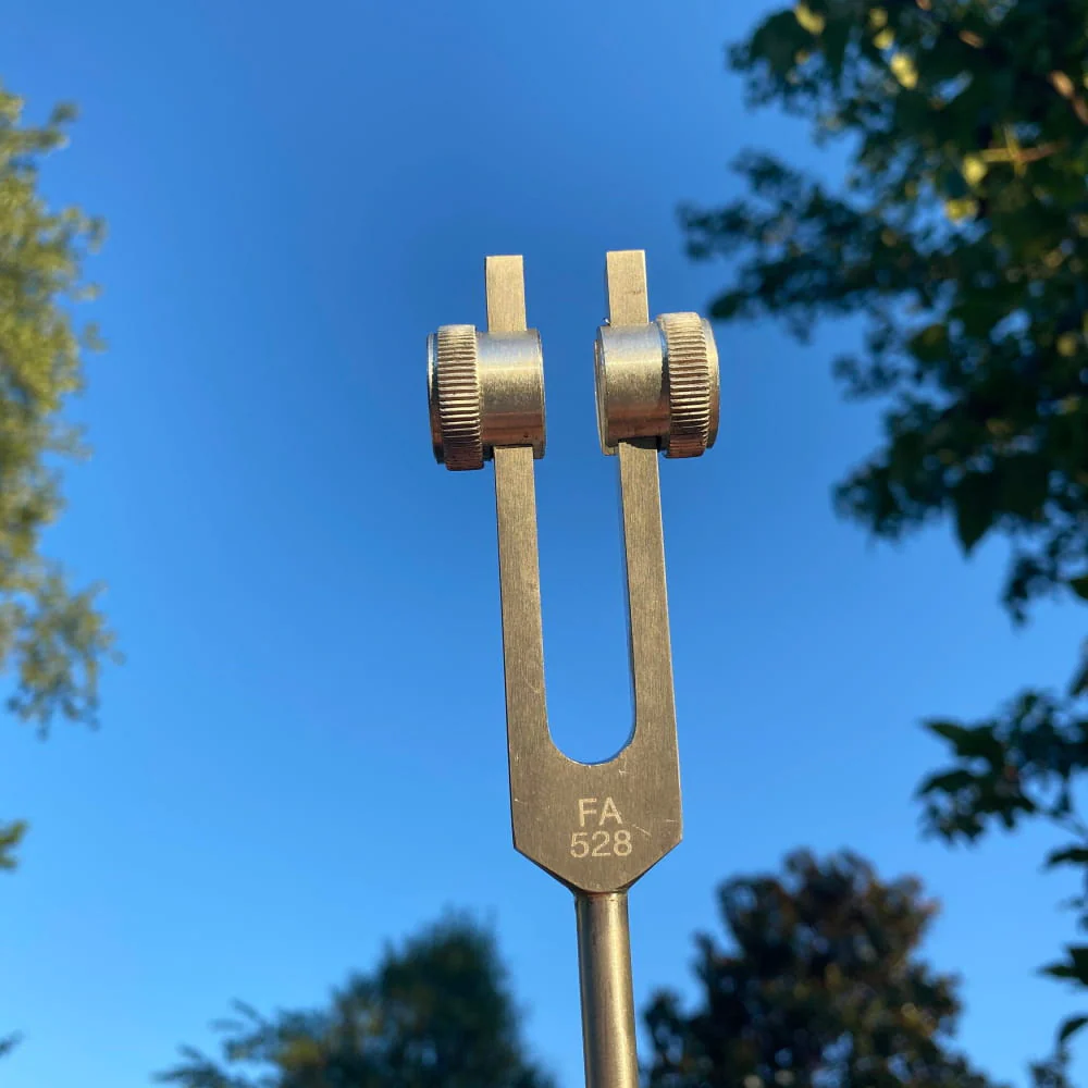 432 Hz & 528 Hz Solfeggio Tuning Forks for Healing - Weighted Tuning Fork Set - Image 4