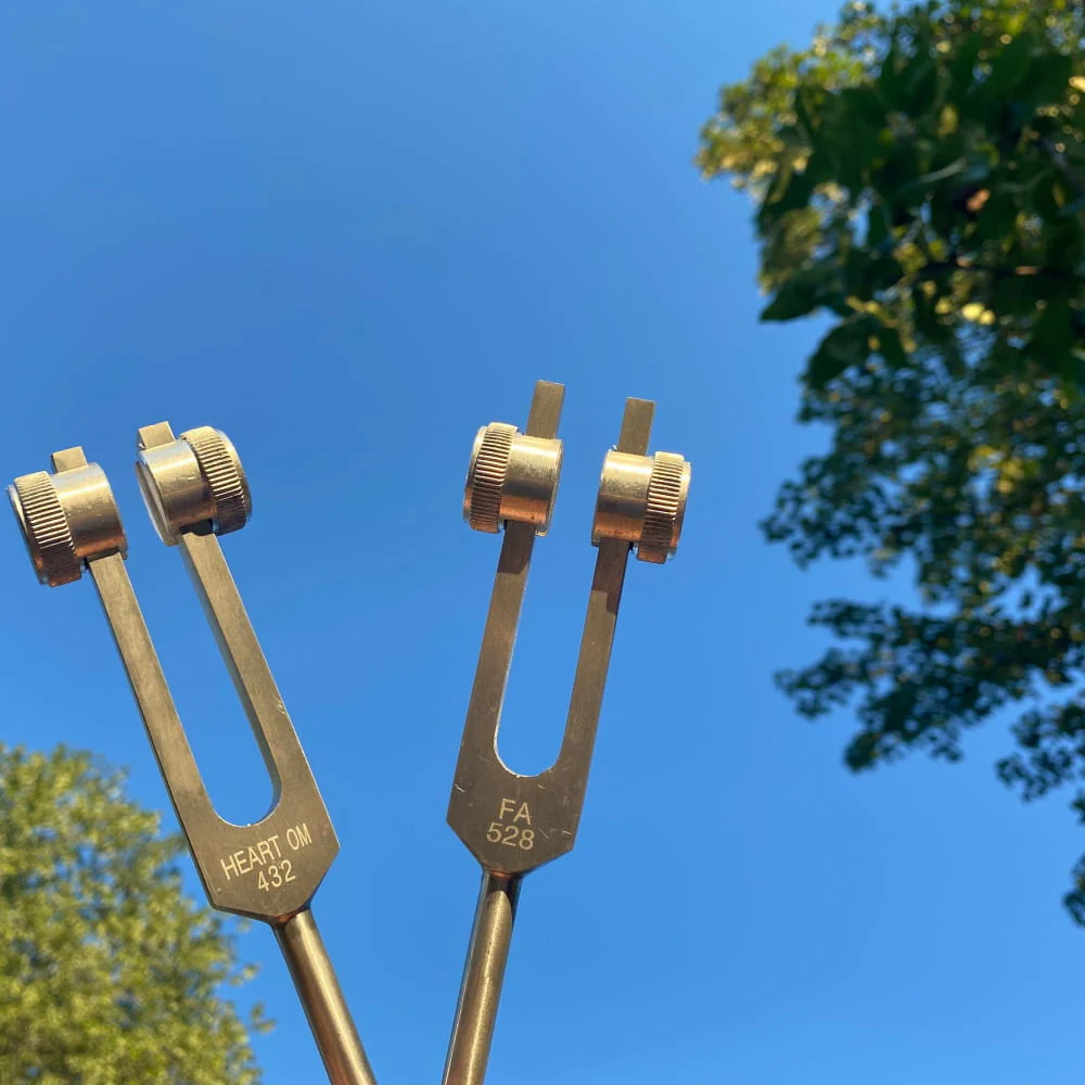 432 Hz & 528 Hz Solfeggio Tuning Forks for Healing - Weighted Tuning Fork Set - Image 6