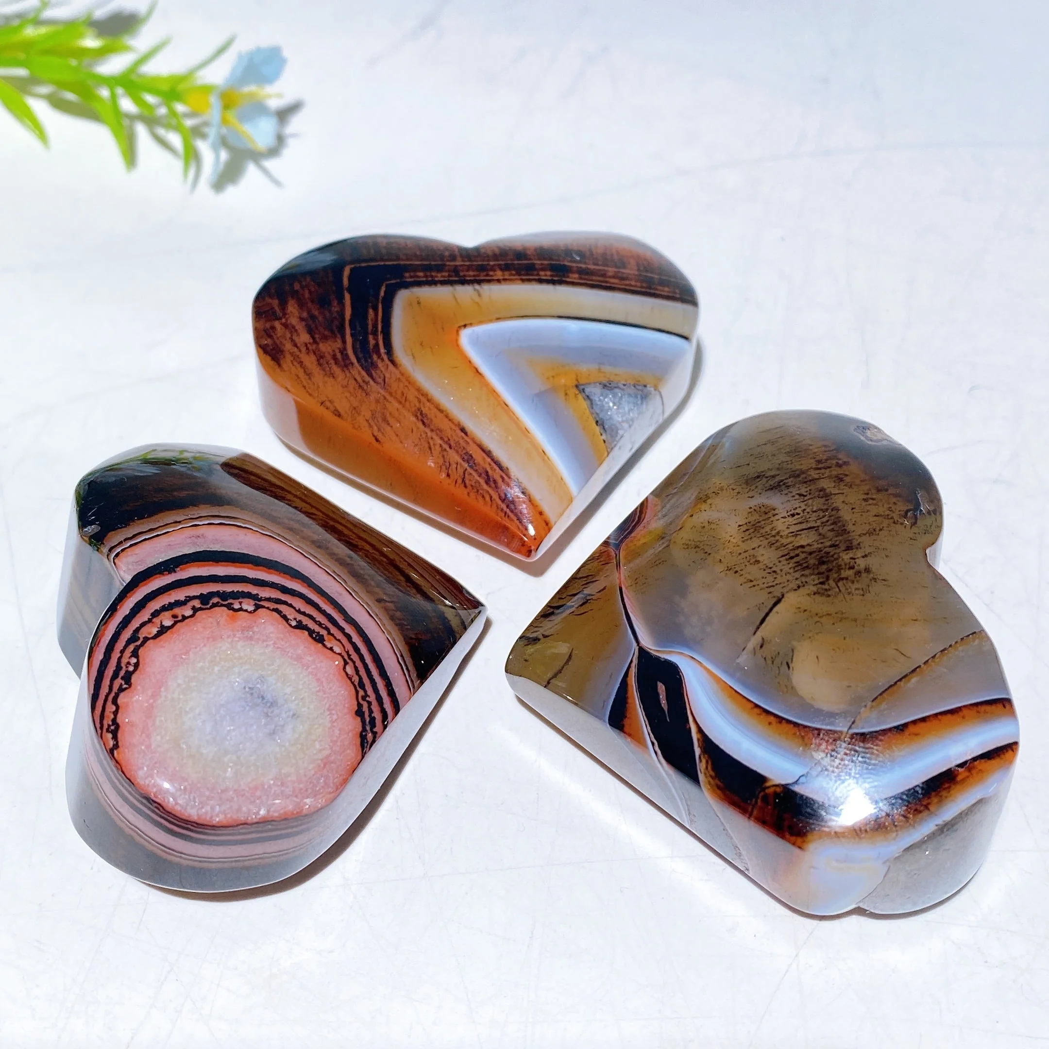 2.0-2.3 inch Black Sardonyx Crystal Heart for Healing - Image 3