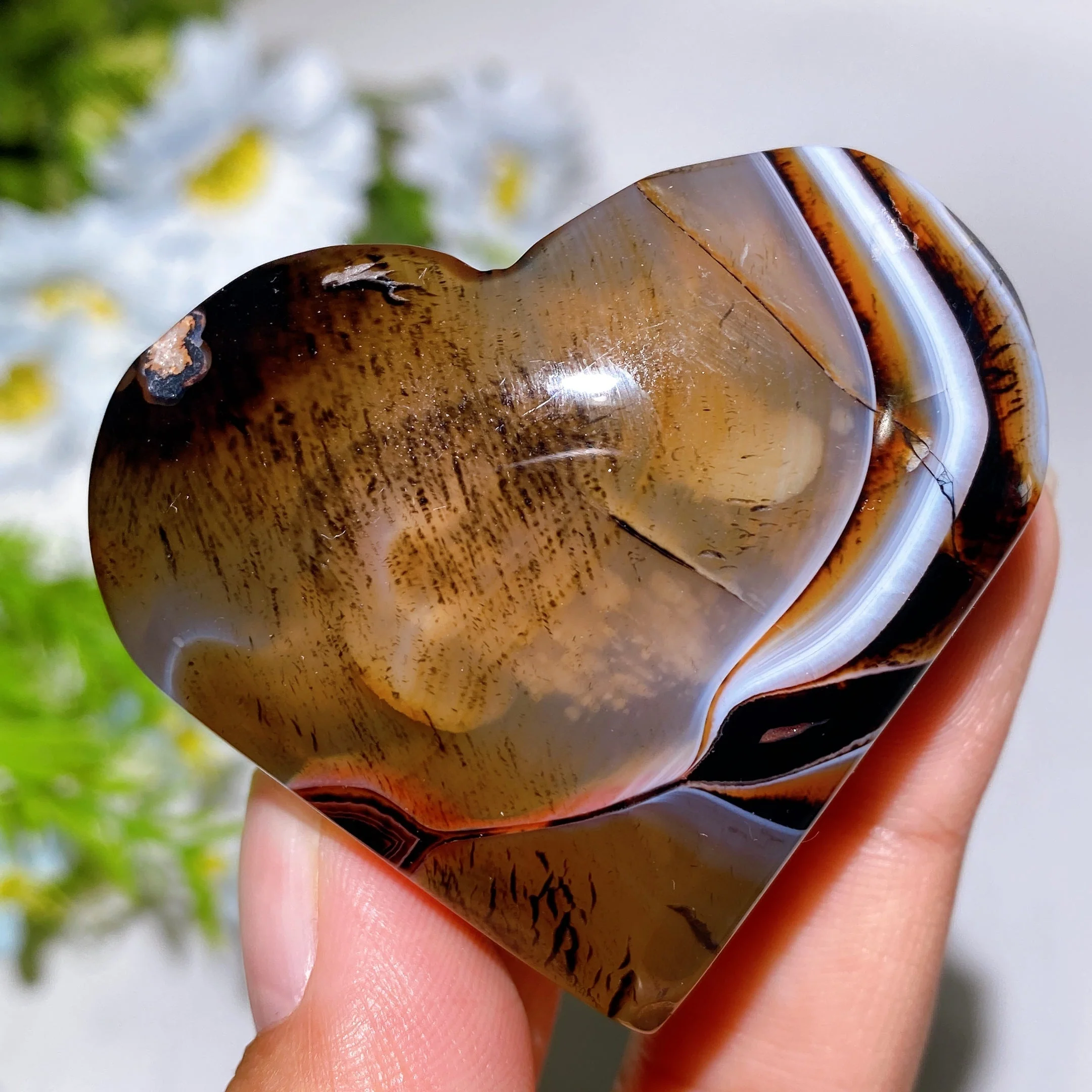 2.0-2.3 inch Black Sardonyx Crystal Heart for Healing - Image 6