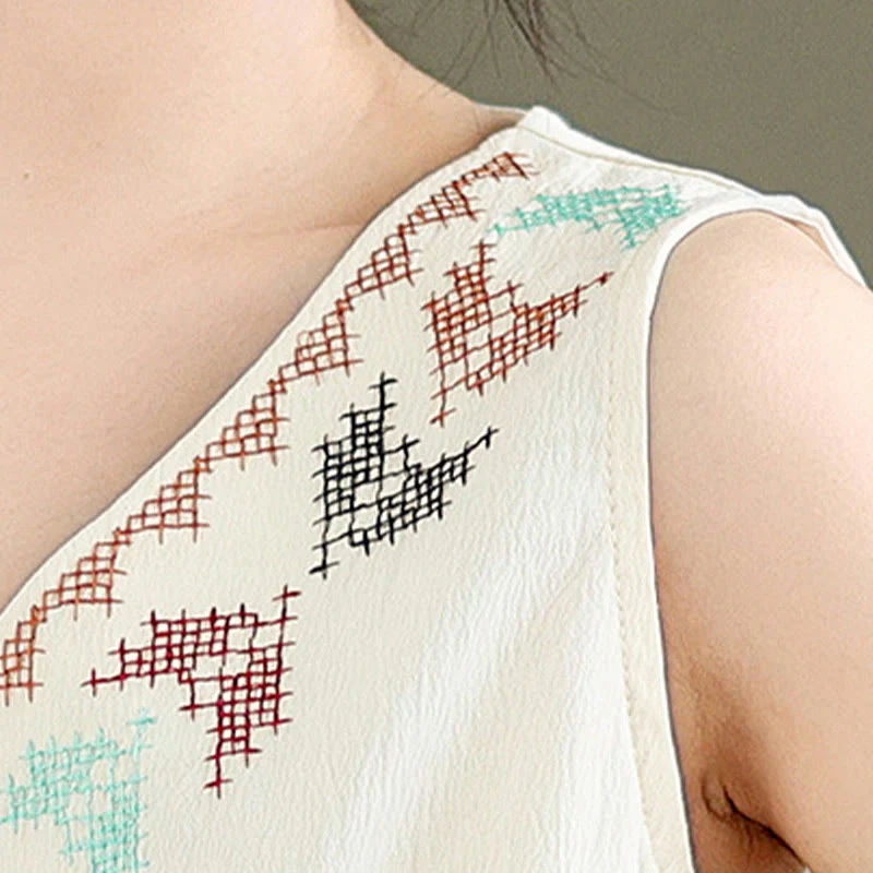 Retro Embroidery Polyester V-Neck Tassel Tank Top for Women - Image 9
